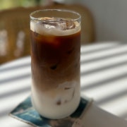 카페라떼 Hot / Iced 메뉴 사진(네이버)
