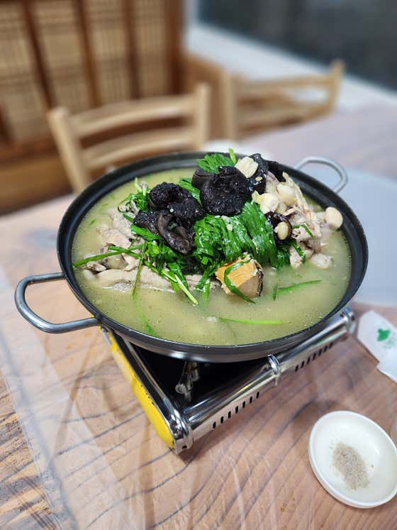 능이백숙 메뉴 사진(네이버)