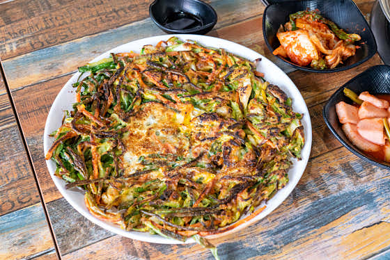 도토리 바지락손칼국수 · 네이버 지도·플레이스 8