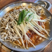 버섯부대찌개 메뉴 사진(네이버)