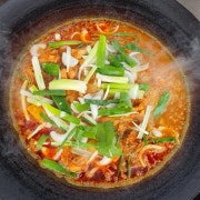 솥뚜껑 닭볶음탕 2-3인기준 메뉴 사진(네이버)