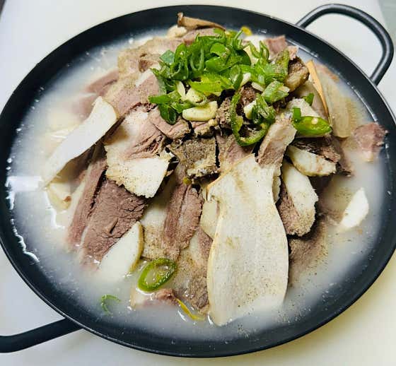 국내산 차돌수육(한정) 메뉴 사진(네이버)
