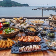 모듬회(우럭통구이포함) 2인 메뉴 사진(네이버)