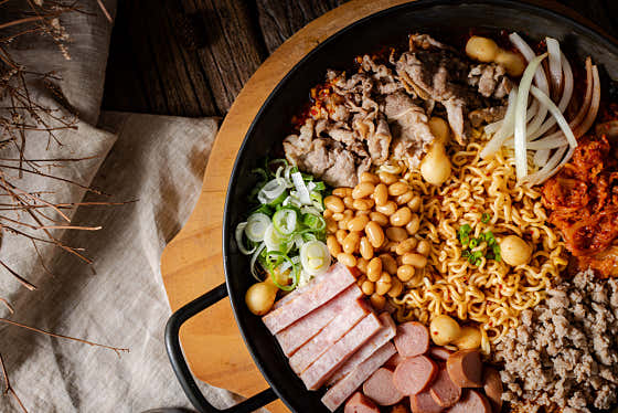 부대찌개 메뉴 사진(네이버)
