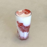 딸기라떼 메뉴 사진(네이버)
