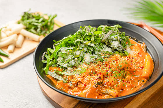 도시 제육 크림 떡볶이 메뉴 사진(네이버)