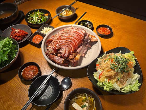 Pork-trotter spread at Ribukjip Nonhyeon Main Branch