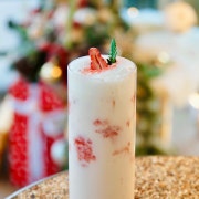 리얼 딸기라테 메뉴 사진(네이버)