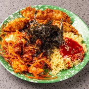 골뱅이 비빔면+군만두 메뉴 사진(네이버)