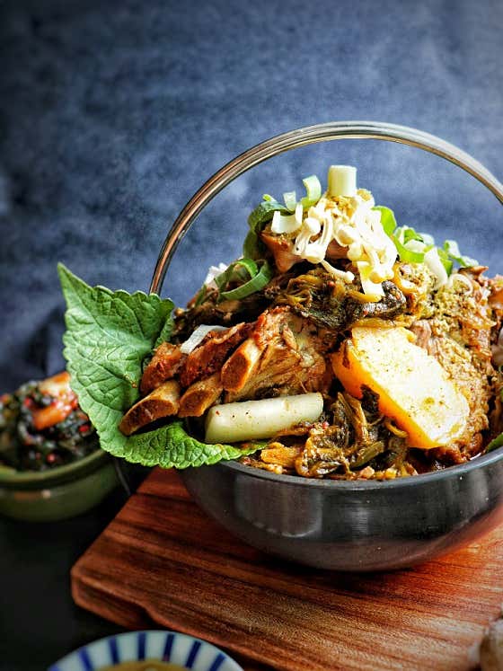 백본등뼈찜 감자탕 통영 죽림 본점 · 네이버 지도·플레이스 1