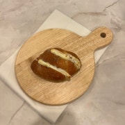 마늘크림치즈소금빵 메뉴 사진(네이버)