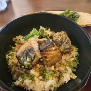 와라야키 사와라동(볏집 삼치덮밥) 메뉴 사진(네이버)