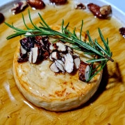 Grilled Brie Cheese 메뉴 사진(네이버)