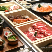 활전복 세트(한우암소1++,야채) 메뉴 사진(네이버)