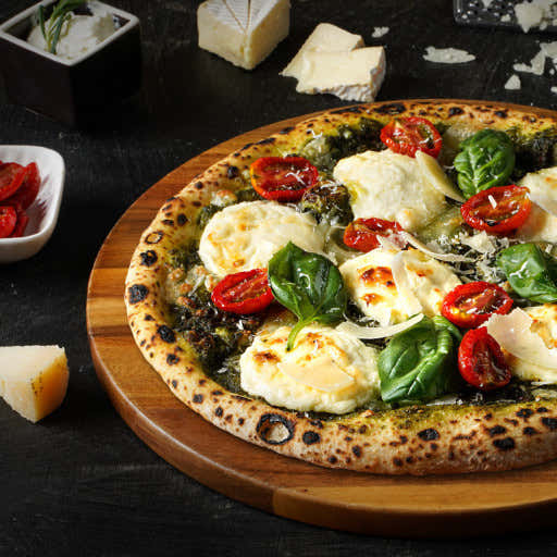 베이컨 바질 피자 메뉴 사진(네이버)