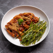 매콤 닭목살 구이 메뉴 사진(네이버)