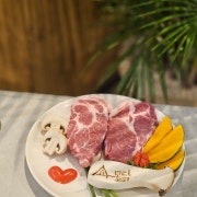 한돈목살(100g) 메뉴 사진(네이버)