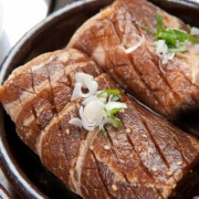 수제양념목살갈비(100g) 메뉴 사진(네이버)