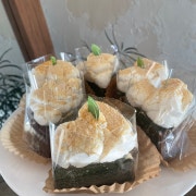 쌀 인절미 쑥 갸또 케이크(GF) 메뉴 사진(네이버)