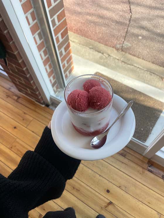 딸기라떼 메뉴 사진(네이버)