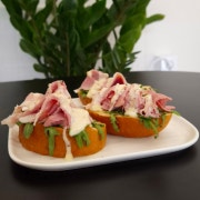 잠봉 루꼴라 샌드위치(3pc) 메뉴 사진(네이버)
