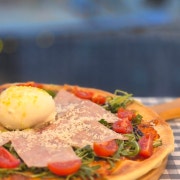 브라타 치즈 피자 메뉴 사진(네이버)