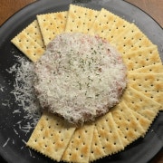 육회크래커 메뉴 사진(네이버)