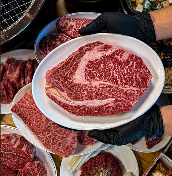 꽃등심 100g 메뉴 사진(네이버)