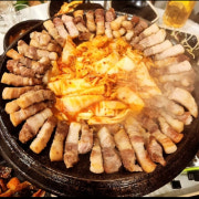 🐷짚불 초벌 국내산 생삼겹살🐷 메뉴 사진(네이버)