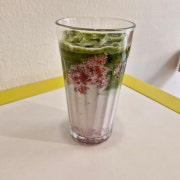 딸기말차라떼 메뉴 사진(네이버)
