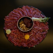육사시미+육회 메뉴 사진(네이버)