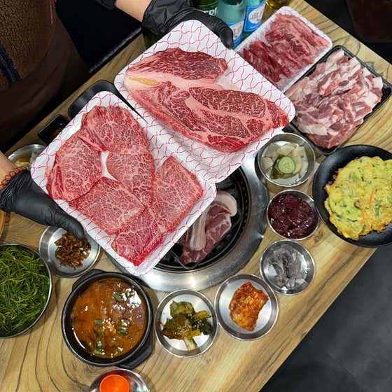 1+,1++ 한우암소구이 (직접고름) 메뉴 사진(네이버)