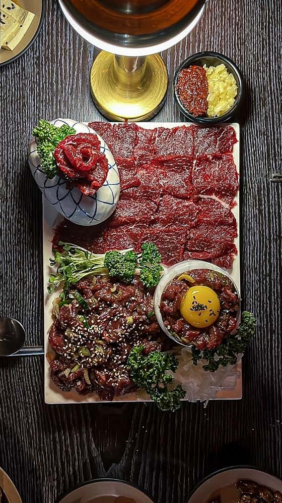 생고기+차돌박이사시미 메뉴 사진(네이버)