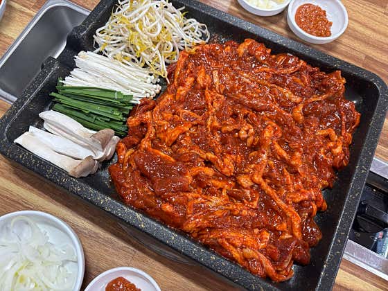 생오리 양념 주물럭 한마리 메뉴 사진(네이버)