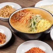 살얼음 김치말이국수 메뉴 사진(네이버)