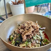 차돌박이 비빔국수 메뉴 사진(네이버)