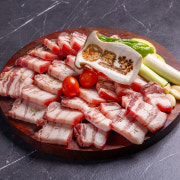 묵향 사쿠라마 흑돼지 삽겹살 200g 메뉴 사진(네이버)