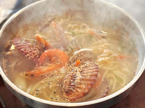 해물칼국수or해물라면 메뉴 사진(네이버)