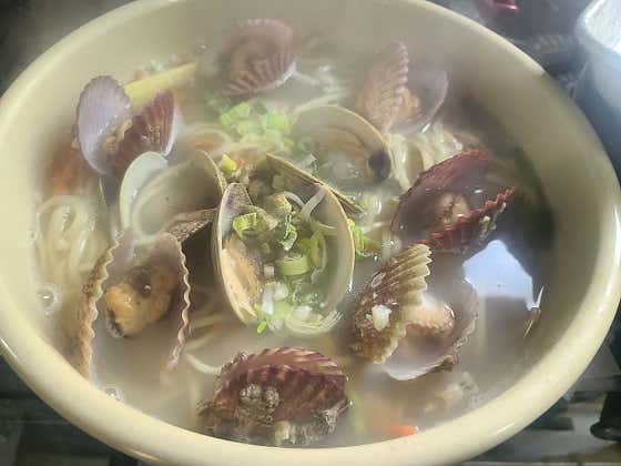 生 조개칼국수 메뉴 사진(네이버)