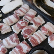 생삼겹살(180g) 메뉴 사진(네이버)