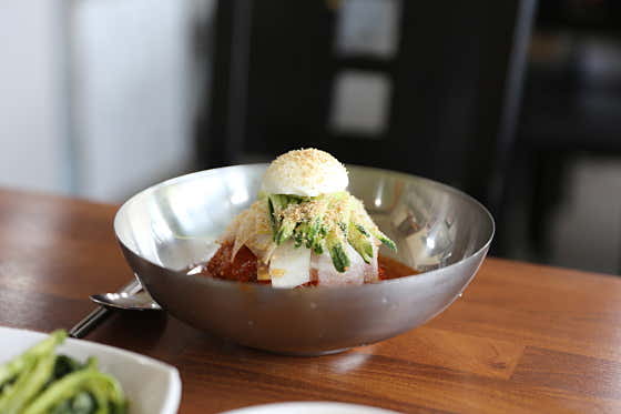 비빔냉면+숯불고기 메뉴 사진(네이버)