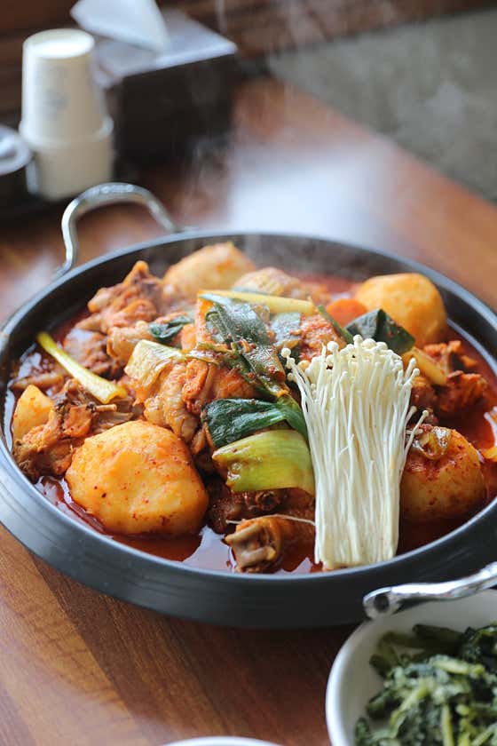 토종 닭볶음탕(대) 메뉴 사진(네이버)