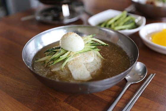 물냉면+숯불고기 메뉴 사진(네이버)