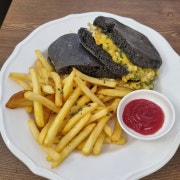 바질치즈파니니 메뉴 사진(네이버)