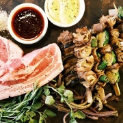 숙성초벌고기660g+수제꼬치7종 메뉴 사진(네이버)