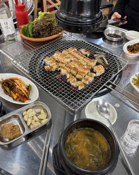 민물장어 소금구이 1마리 메뉴 사진(네이버)