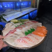 모듬회,광어,우럭,숭어,연어 메뉴 사진(네이버)
