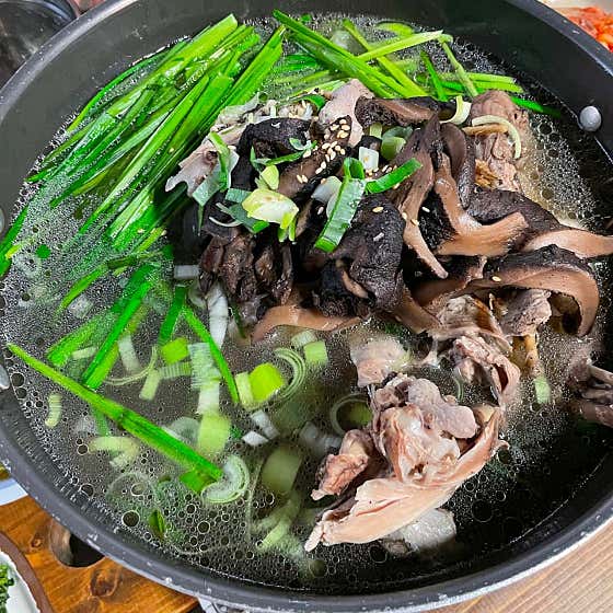 능이백숙 메뉴 사진(네이버)