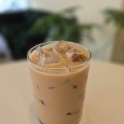 바닐라라떼 (Ice, Hot) 메뉴 사진(네이버)