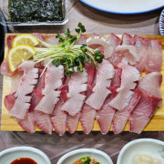 대방어 숙성회 실속1인, <시즌종료> 메뉴 사진(네이버)
